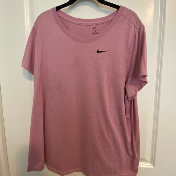 Nike Tops - Nike Dry fit tee